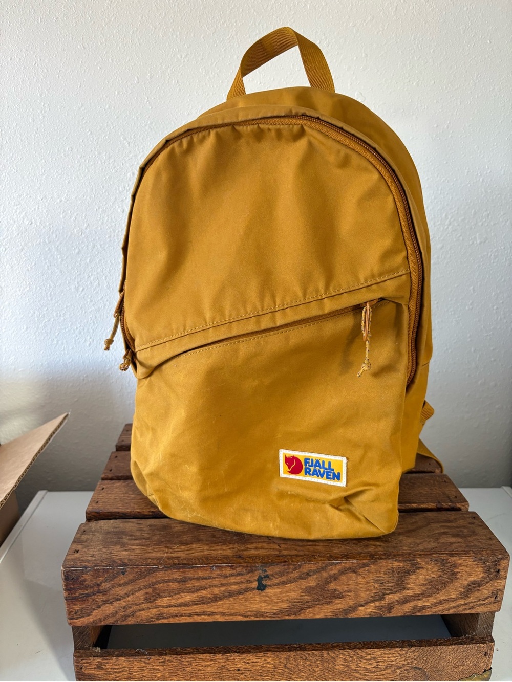 Fjällräven Mustard Ochre Yellow Backpack w/ Seat Pad Outdoor Hiking School Bag